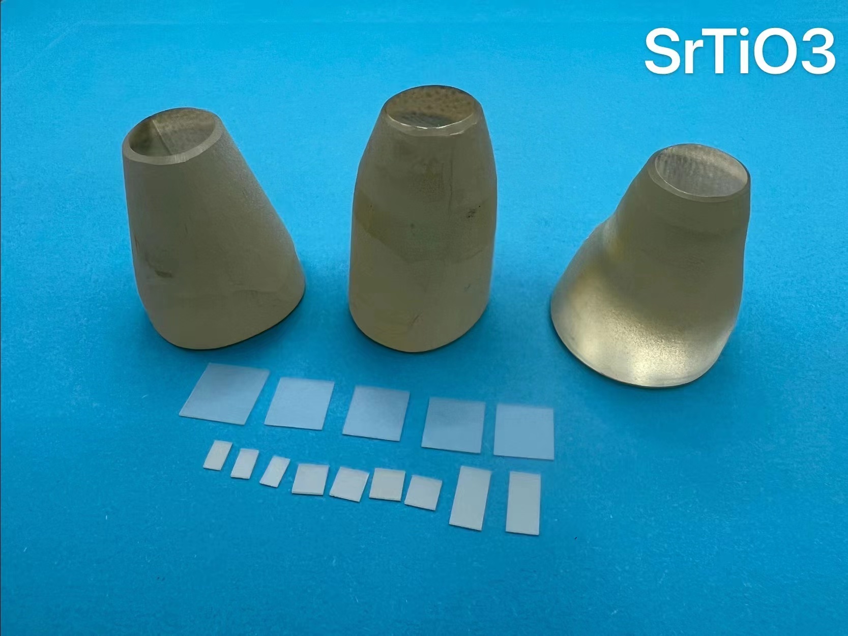 SrTiO3 monocrystal substrate